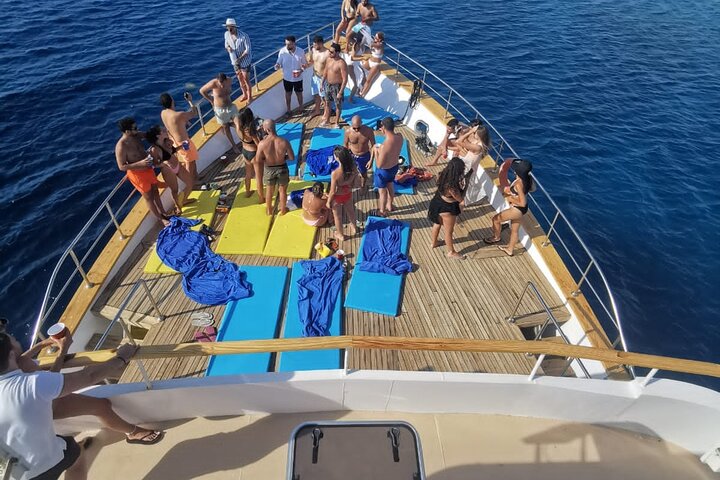 Yacht Tour