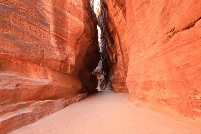 From Aqaba: Petra and Little Petra Day Trip